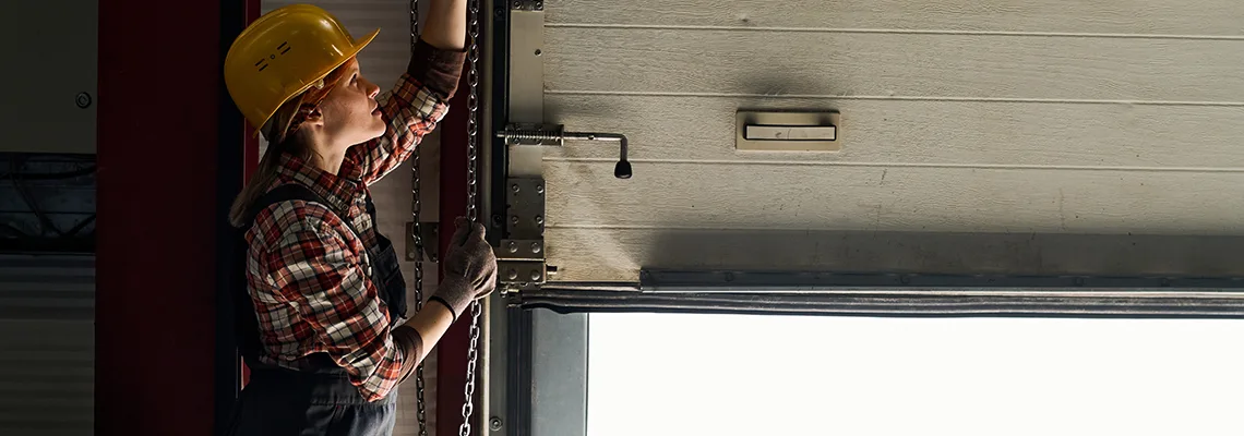 Overhead Garage Door Technician in Highland Park, IL